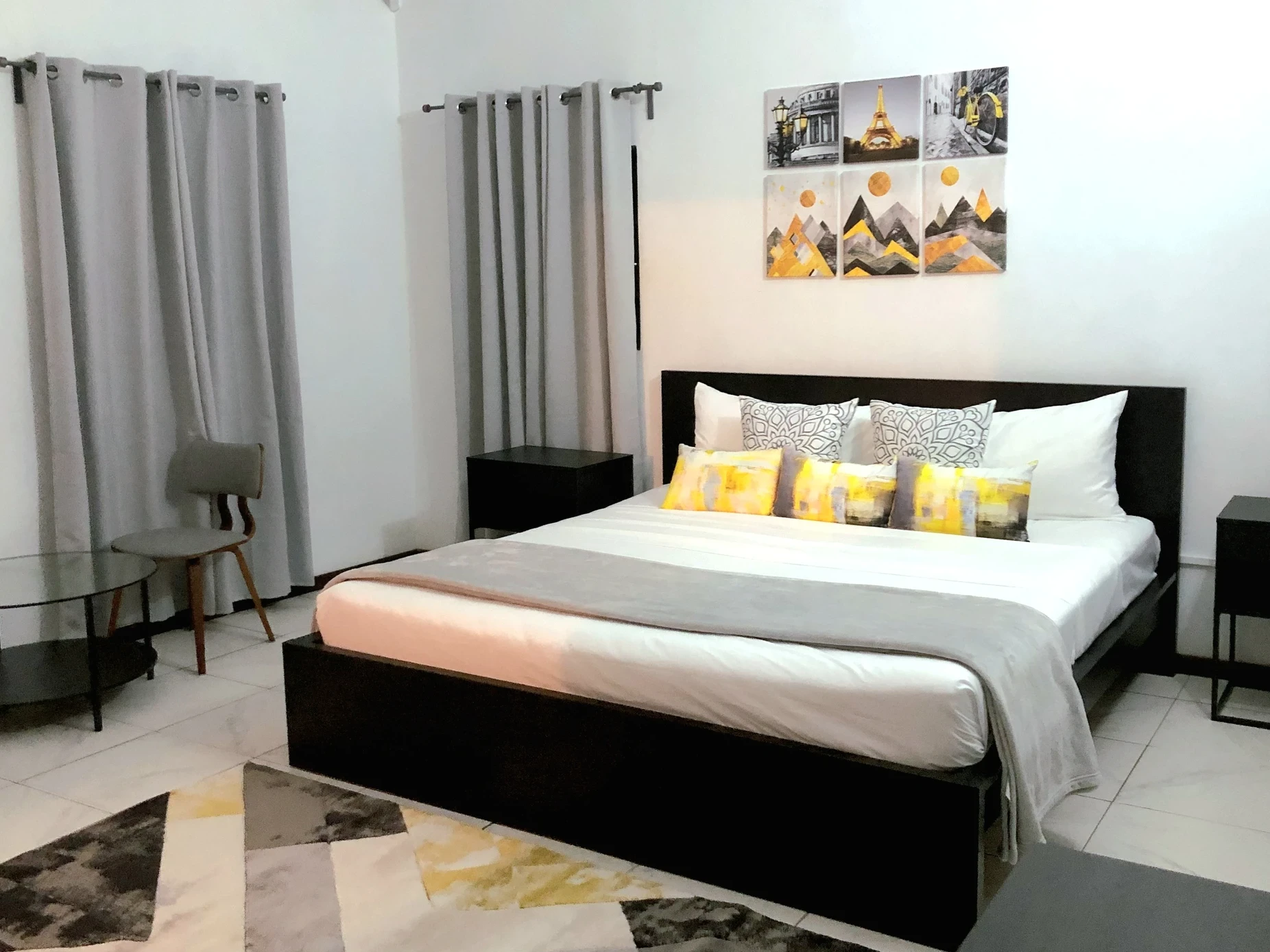 2 bedroom Unit (Rm 4)