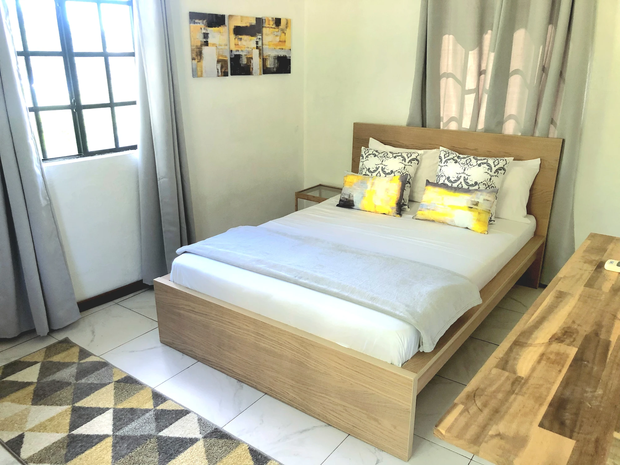 2 bedroom Unit (Rm 4) - Image 5